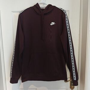 NIKE Men's burgundy hoody